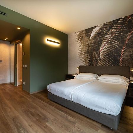 Phi Hotel Piajo Nembro Luaran gambar