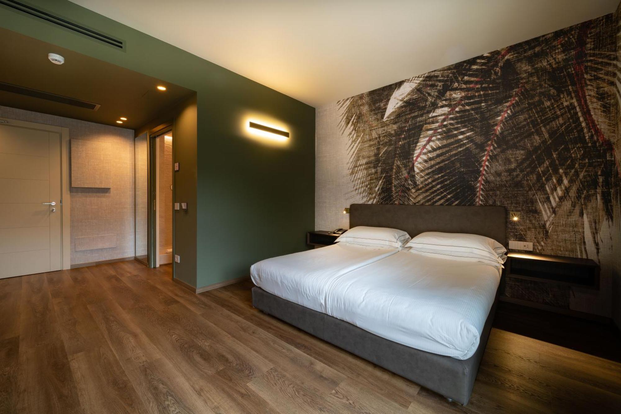 Phi Hotel Piajo Nembro Luaran gambar