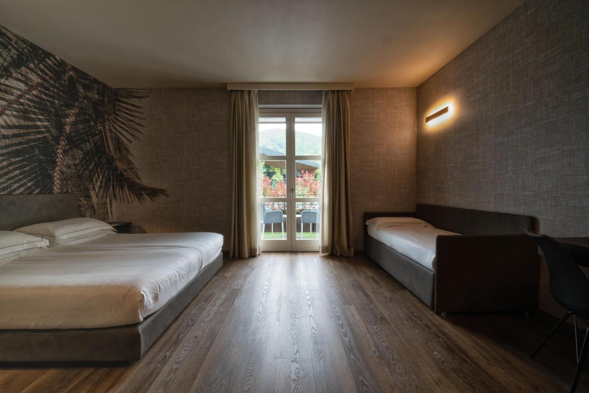 Phi Hotel Piajo Nembro Luaran gambar